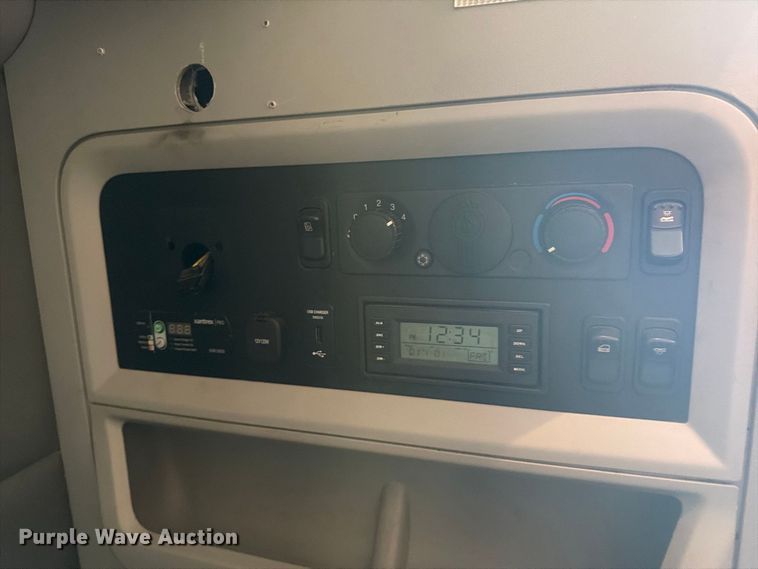 image for item EI7705 2015 Kenworth T680 semi truck