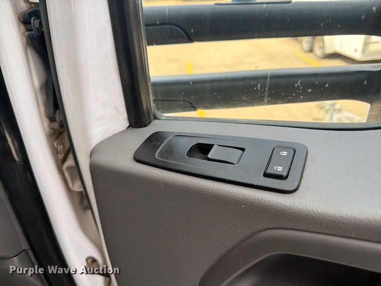 image for item EI7705 2015 Kenworth T680 semi truck