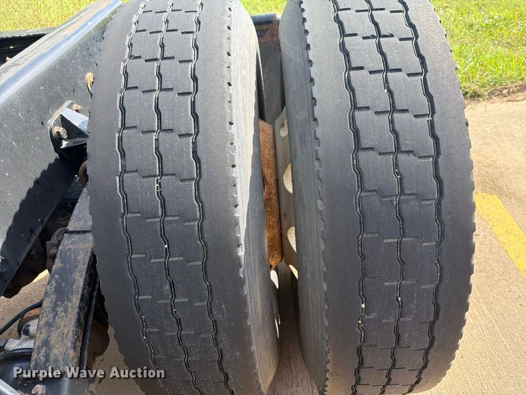 image for item EI7705 2015 Kenworth T680 semi truck