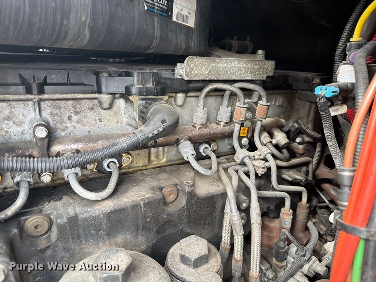 image for item EI7706 2016 Freightliner Cascadia semi truck