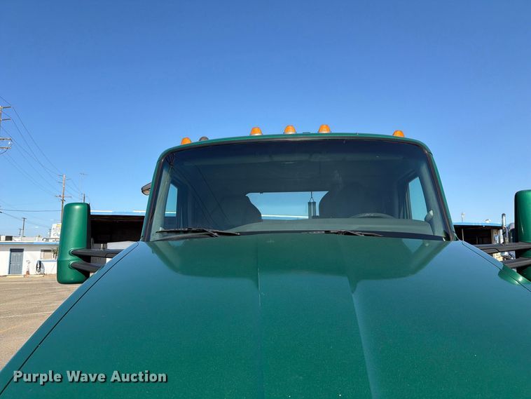image for item EL2649 2015 Kenworth T680 semi truck