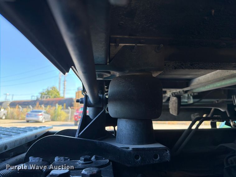 image for item EL2649 2015 Kenworth T680 semi truck