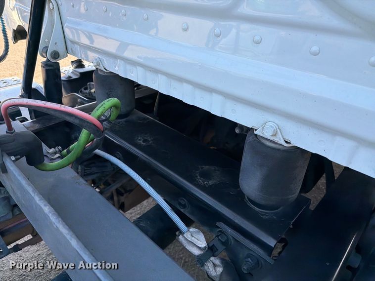 image for item EL2650 2017 Freightliner Cascadia semi truck