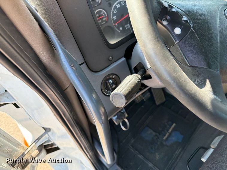 image for item EL2650 2017 Freightliner Cascadia semi truck