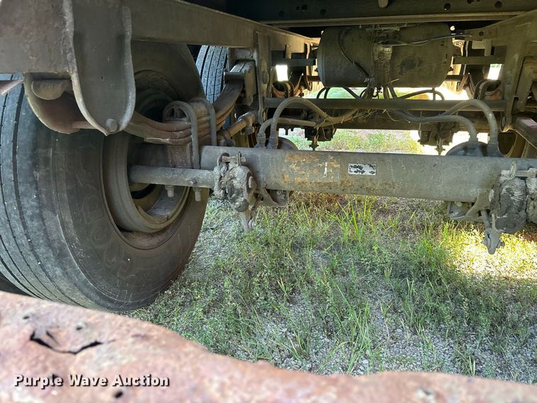 image for item ER3278 2004 Wabash dry van trailer