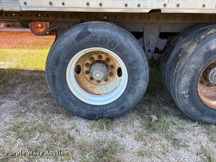 image for item ER3278 2004 Wabash dry van trailer