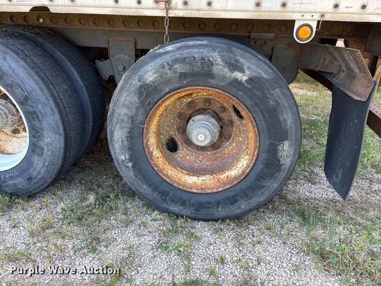 image for item ER3278 2004 Wabash dry van trailer