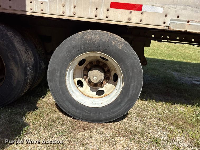 image for item ER3278 2004 Wabash dry van trailer