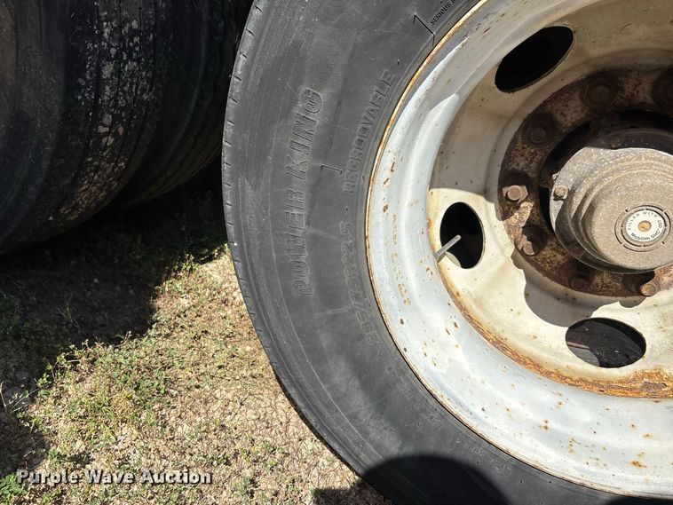image for item ER3278 2004 Wabash dry van trailer