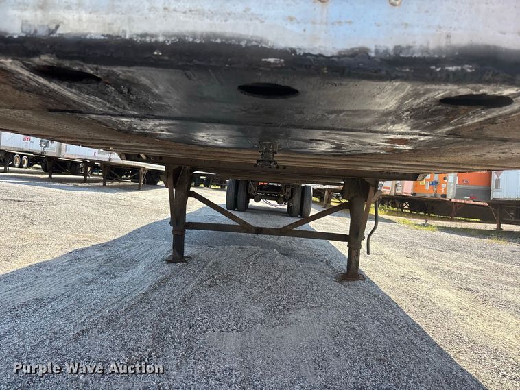 image for item ER3279 2005 Wabash dry van trailer