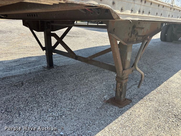 image for item ER3279 2005 Wabash dry van trailer