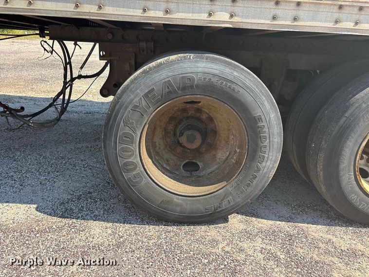 image for item ER3279 2005 Wabash dry van trailer