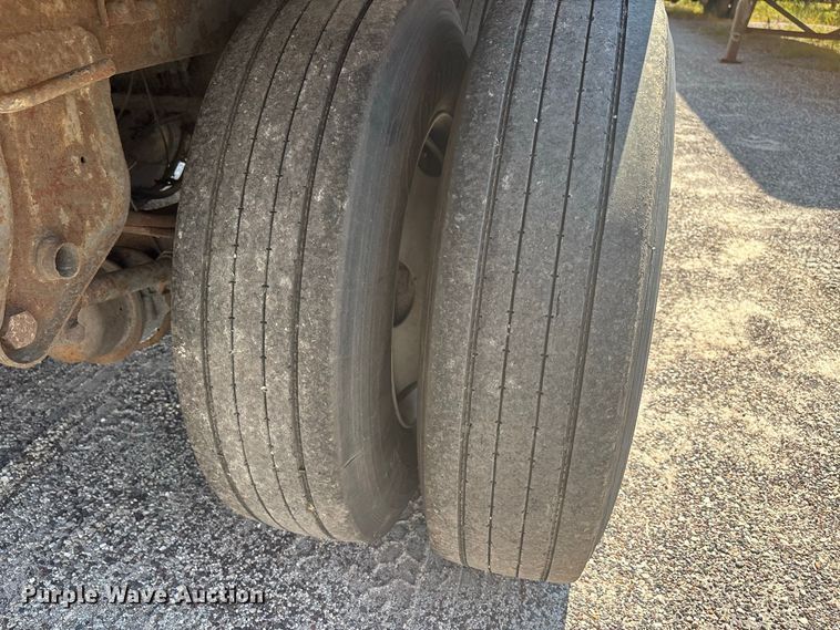 image for item ER3279 2005 Wabash dry van trailer