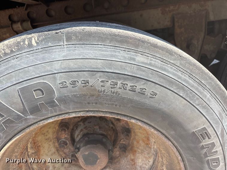 image for item ER3279 2005 Wabash dry van trailer