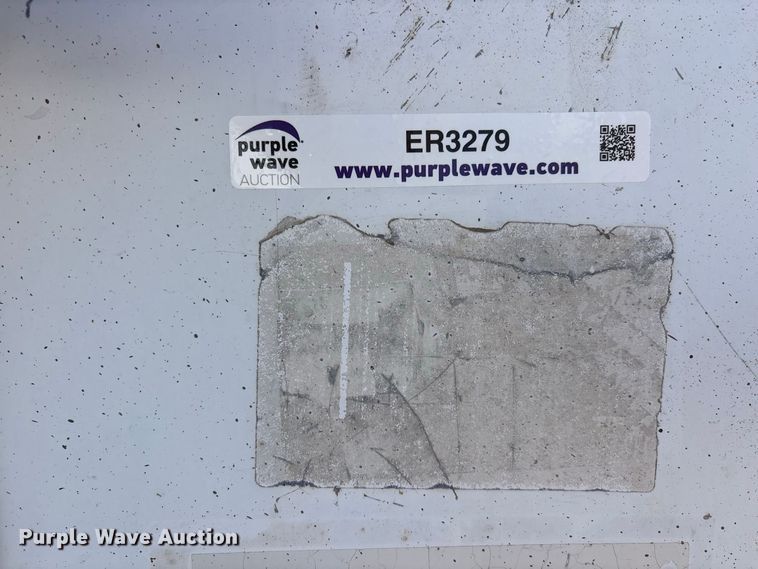 image for item ER3279 2005 Wabash dry van trailer