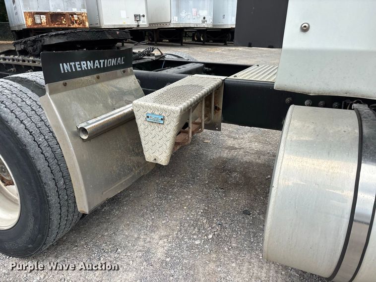2017 International LF687 PROSTAR+