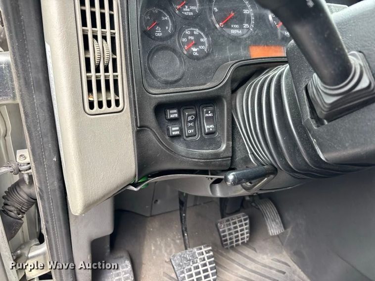 2017 International LF687 PROSTAR+