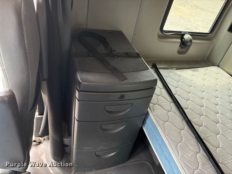 2017 International LF687 PROSTAR+