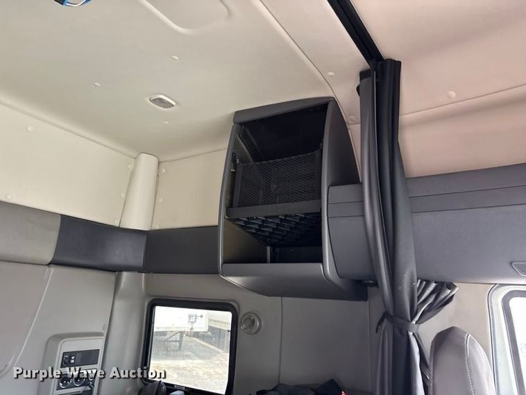 2017 International LF687 PROSTAR+