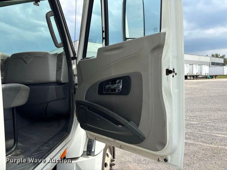 2017 International LF687 PROSTAR+