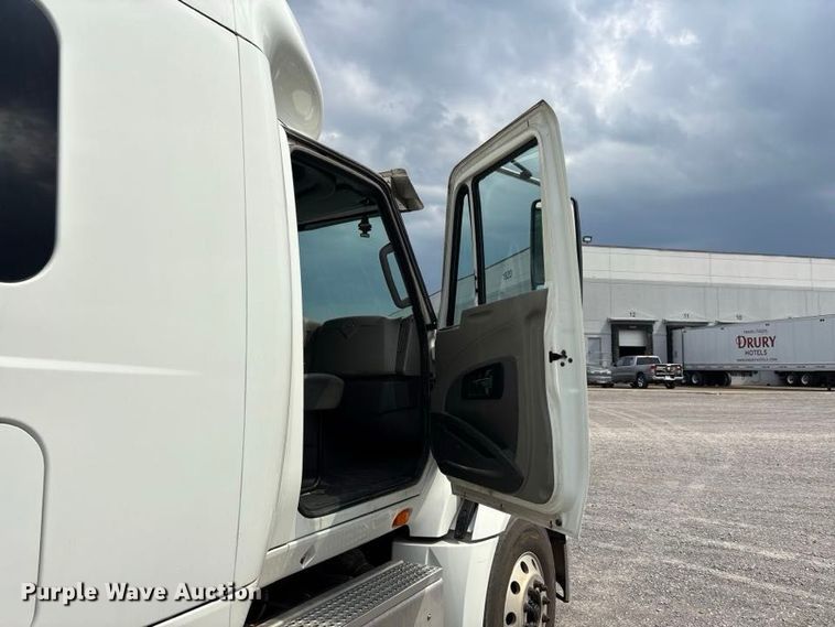 2017 International LF687 PROSTAR+