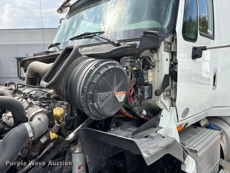 2017 International LF687 PROSTAR+