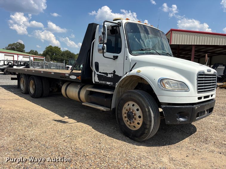 image for item ES8103 2012 Freightliner Business Class M2 rollback truck
