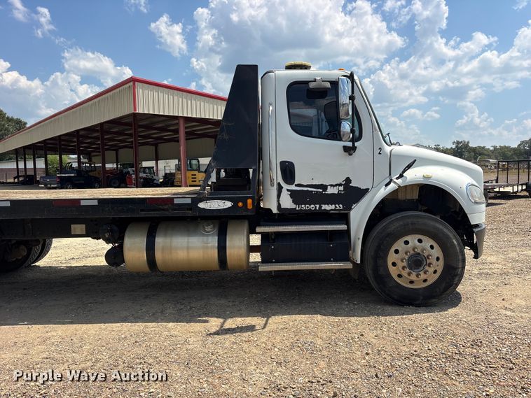 image for item ES8103 2012 Freightliner Business Class M2 rollback truck