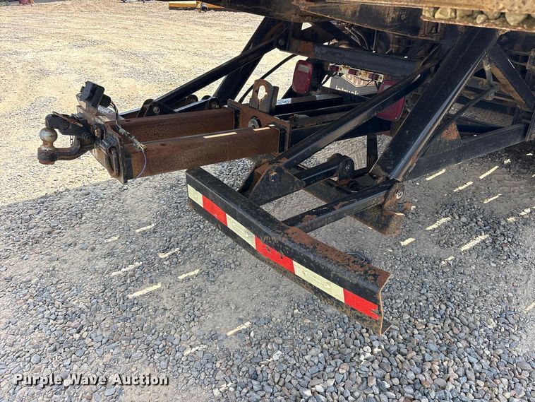 image for item ES8103 2012 Freightliner Business Class M2 rollback truck