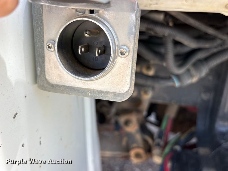 image for item ES8103 2012 Freightliner Business Class M2 rollback truck