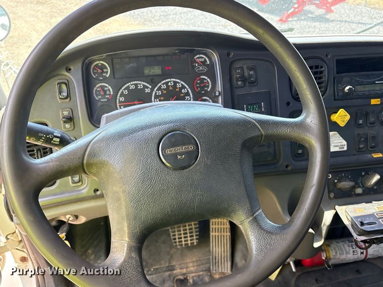 image for item ES8103 2012 Freightliner Business Class M2 rollback truck