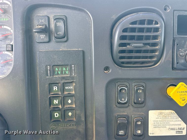 image for item ES8103 2012 Freightliner Business Class M2 rollback truck