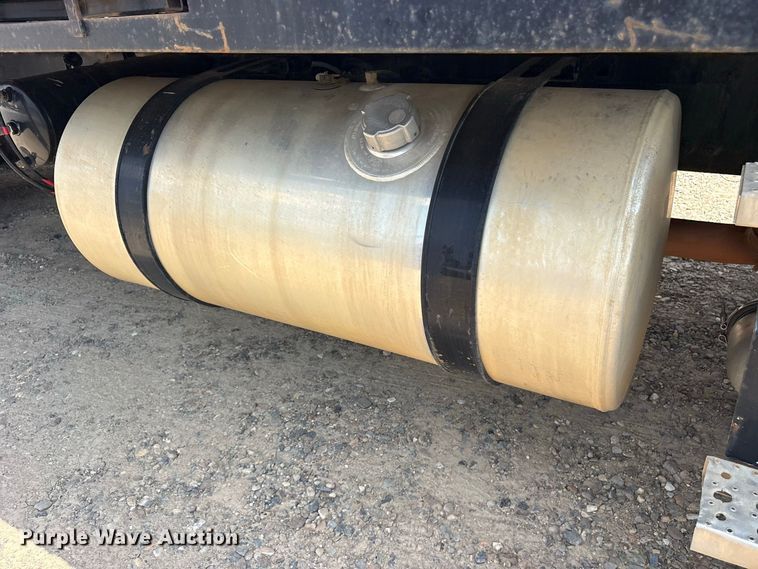 image for item ES8103 2012 Freightliner Business Class M2 rollback truck