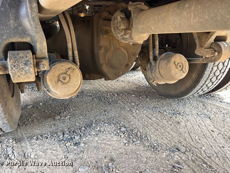 image for item ES8103 2012 Freightliner Business Class M2 rollback truck