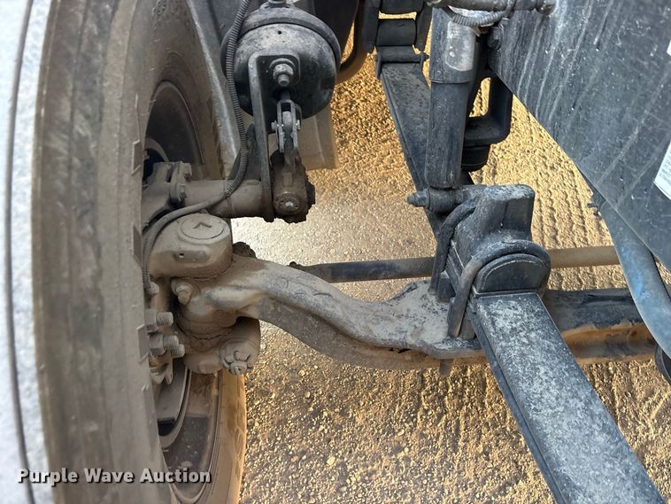 image for item ES8144 2019 Kenworth T680 semi truck