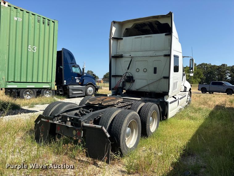 image for item ET0404 2015 International ProStar 122 semi truck