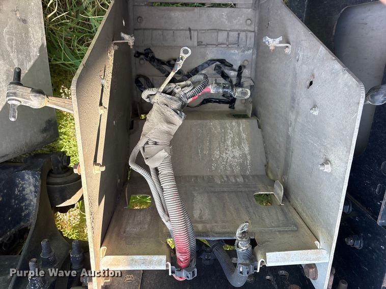 image for item ET0404 2015 International ProStar 122 semi truck