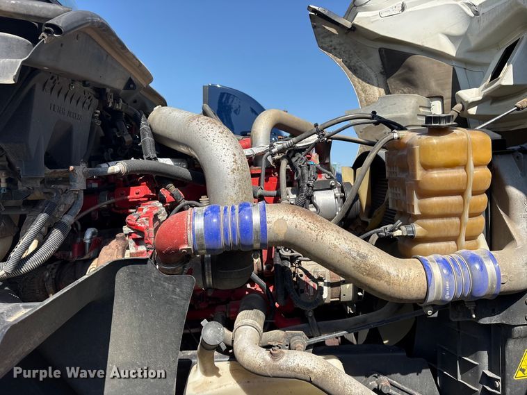 image for item ET0404 2015 International ProStar 122 semi truck