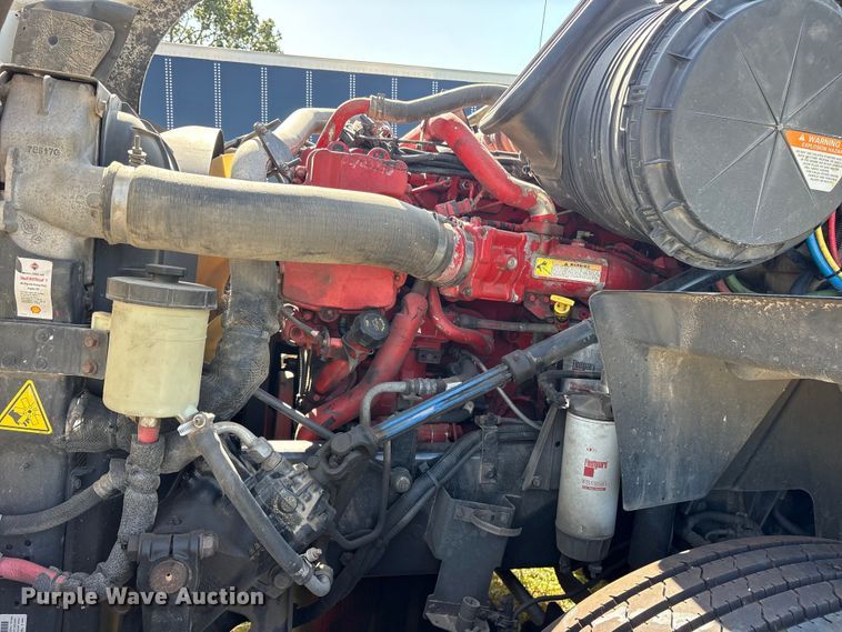 image for item ET0404 2015 International ProStar 122 semi truck