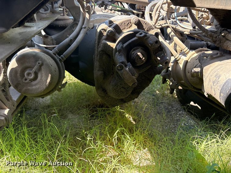 image for item ET0404 2015 International ProStar 122 semi truck