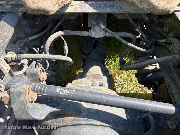 image for item ET0404 2015 International ProStar 122 semi truck