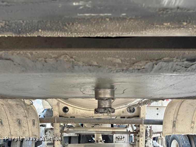 image for item EU0816 2013 Heil Trailer International fuel trailer
