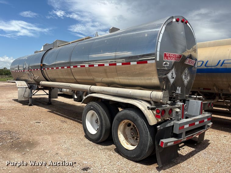 image for item EU0824 1998 Polar fuel trailer