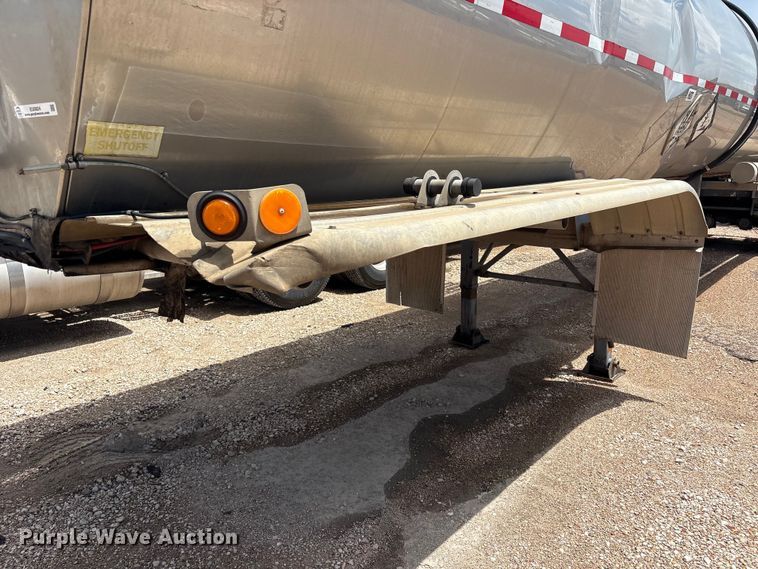 image for item EU0824 1998 Polar fuel trailer