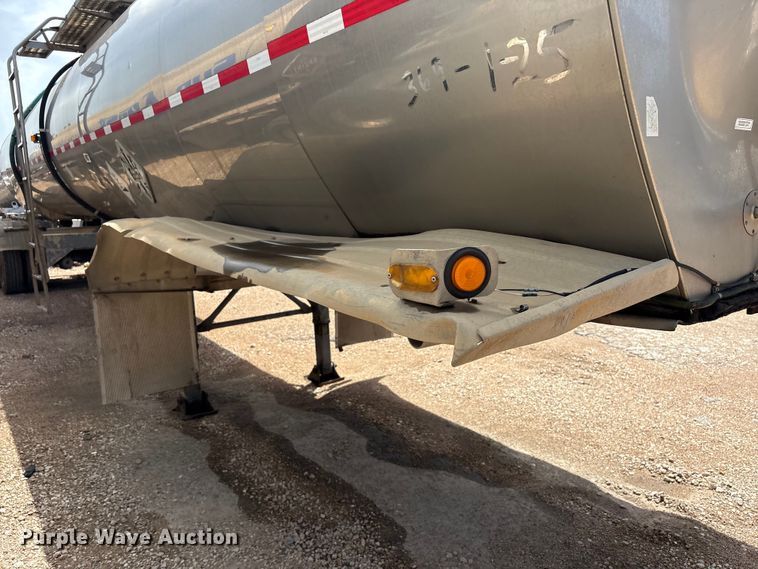 image for item EU0824 1998 Polar fuel trailer