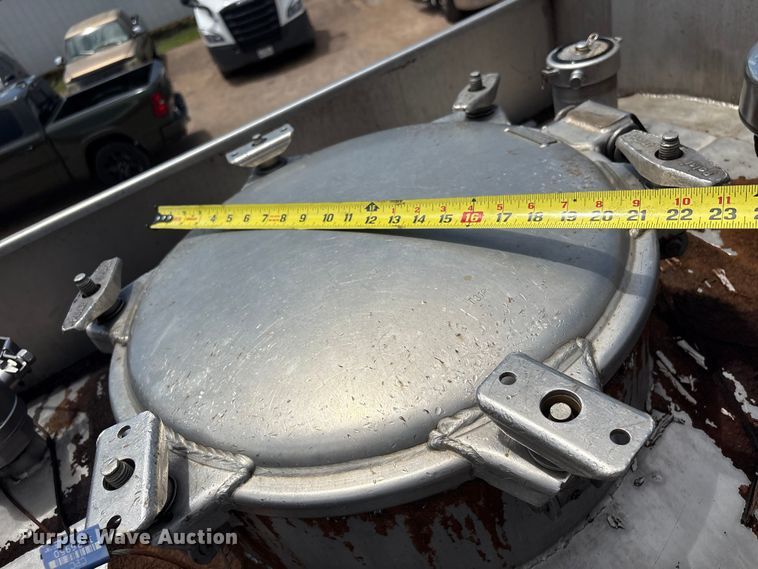 image for item EU0824 1998 Polar fuel trailer