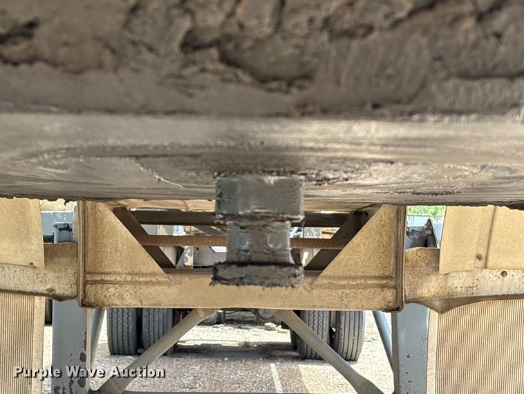 image for item EU0824 1998 Polar fuel trailer