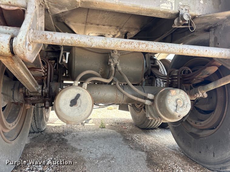 image for item EU0824 1998 Polar fuel trailer