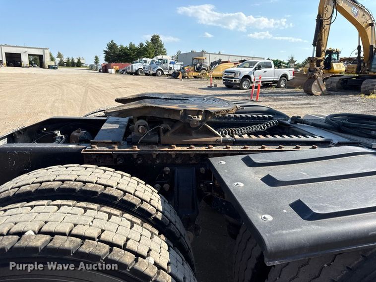 image for item EV6115 2016 Peterbilt 567 