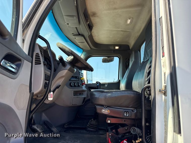 image for item EV6115 2016 Peterbilt 567 